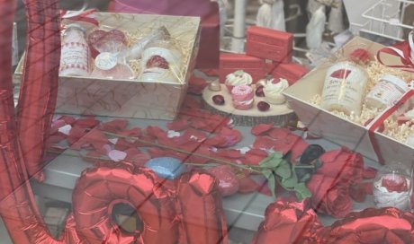 La Maison du Savon de Marseille de Villefranche-sur-Saône vous présente sa vitrine de Saint-Valentin