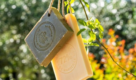 Le Savon de Marseille en tranche, une recette artisanale à retrouver dans votre boutique de Villefranche-sur-Saône